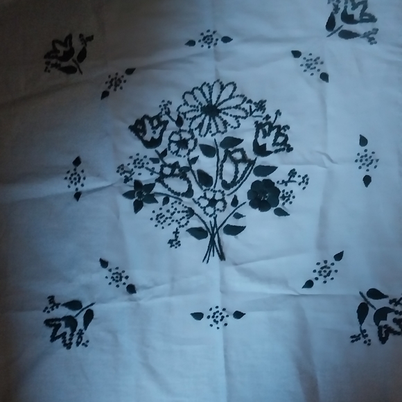 Embroidered Spring Bouquet B blue cotton fabric with Aegean Teal embroidery - Picture 8 of 10